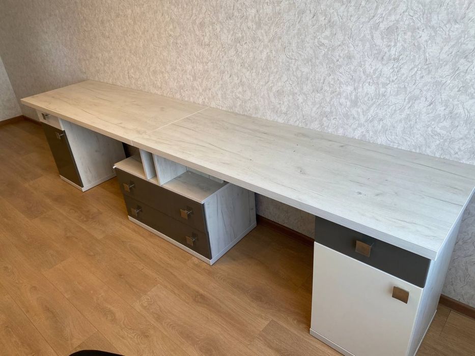 Подвійний письмовий стіл 300×60 см, висота 76 см