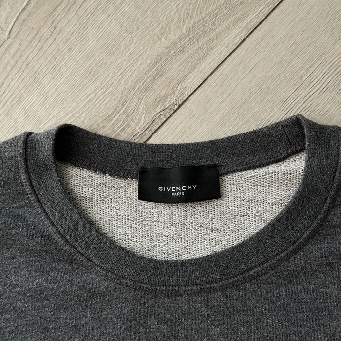 ciemnoszara bluza crewneck givenchy paris highend designer M