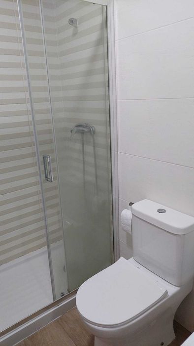 T2 reconstruído com cozinha equipada e pátio