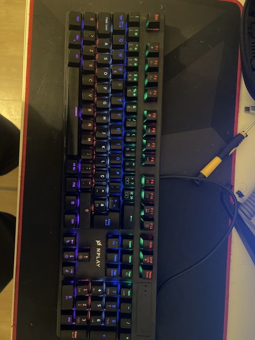 Teclado gaming switch azul 100%