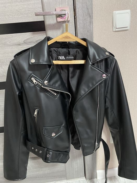 Косуха ZARA чорна