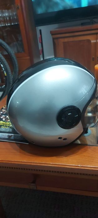 Capacete crivit pouco usado