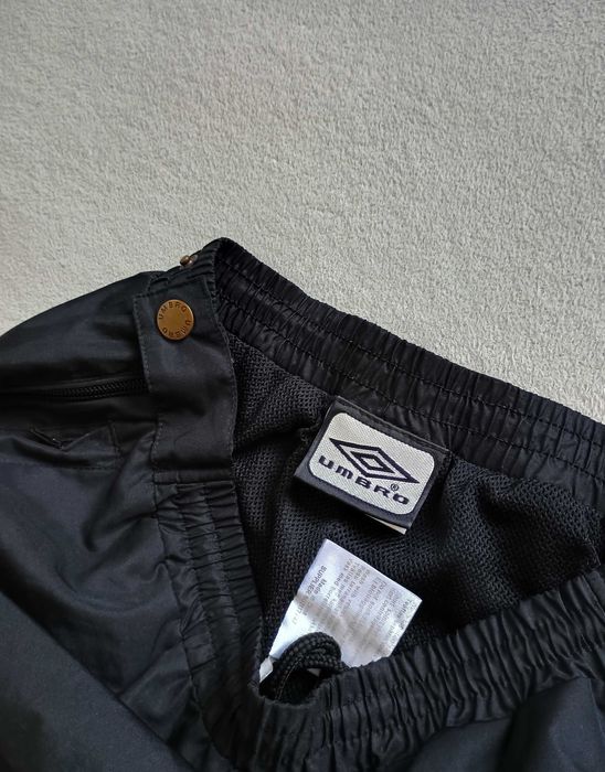 Młodzieżowe spodnie full-zip pants UMBRO - rozmiar/size 164, czarne/black