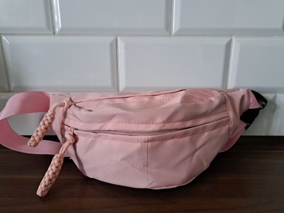 Turystyczna nerka damska-nowa