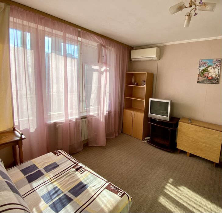 Посуточно Соломинка Амосова, Надія, МВД, Черняховского, Документы