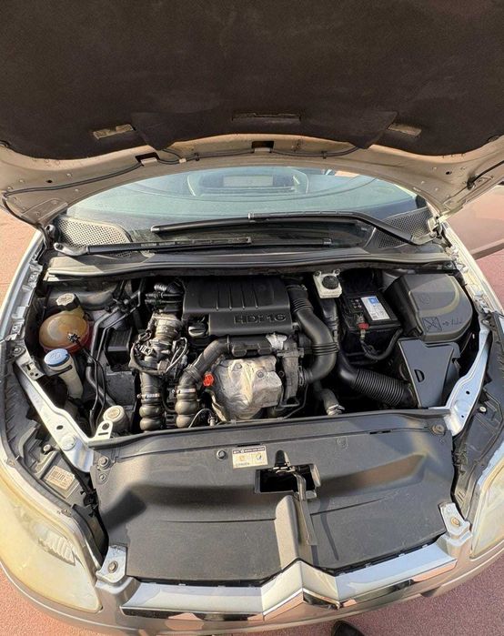 Citroen C4 coupe — photo 2