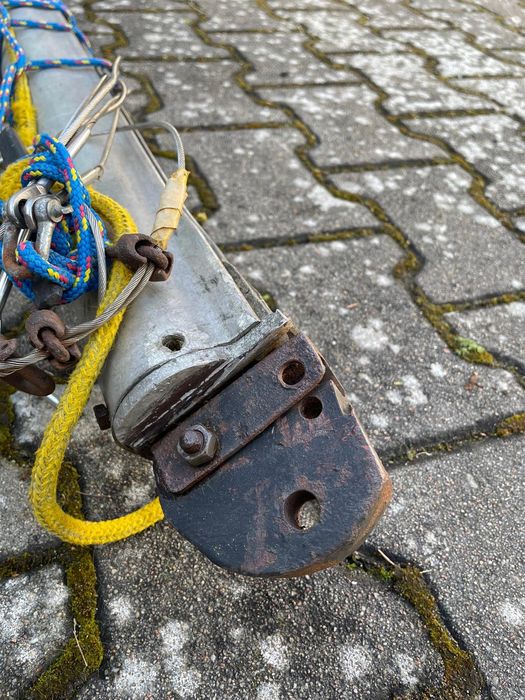 Jacht turystyczno regatowy ZEFIR z wózkiem slipowym, klasyk z duszą