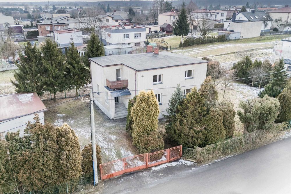 Dom 160 m2 + 2 garaże. Działka 1050 m2. Cena do Dużej negocjacji