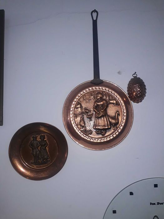 Vendo recheio de loja de antiguidades e usados...