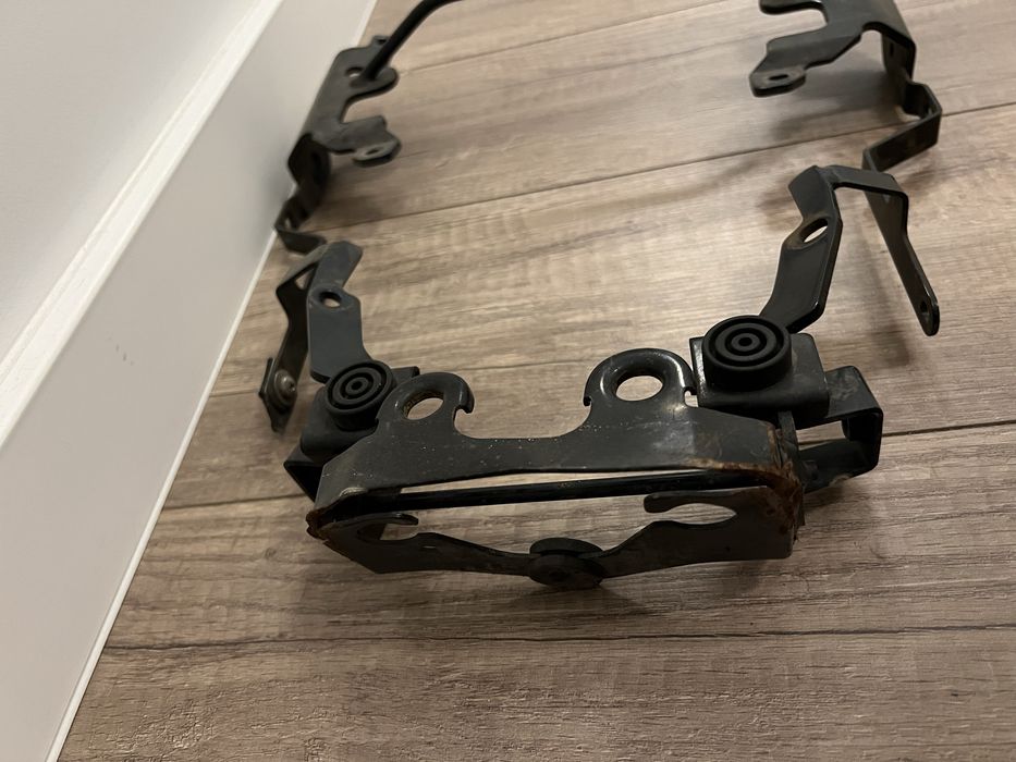 Крепление хвоста к раме Yamaha Fz1 S