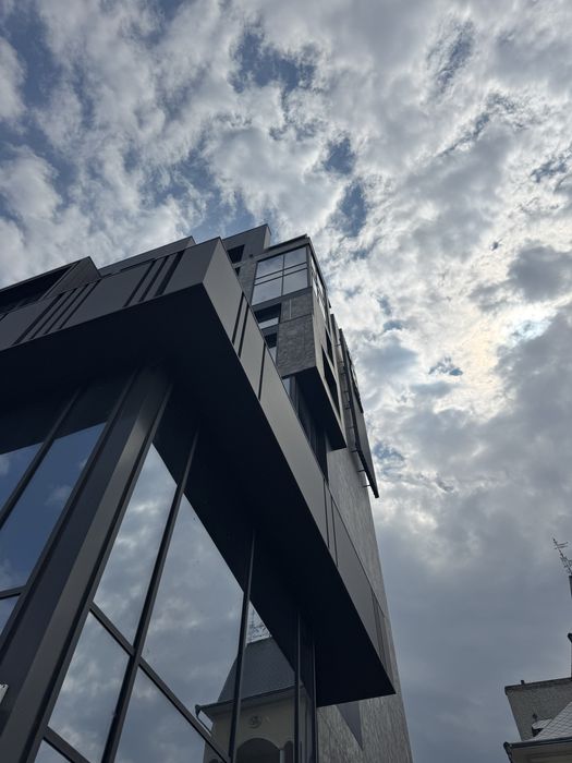 Продаж квартири в будинку Premium сигменту Щербанюка