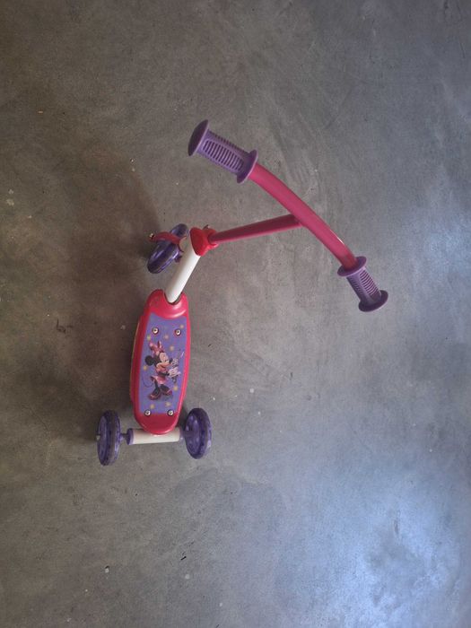 Trotinete de 3 rodas (Disney / Minnie)