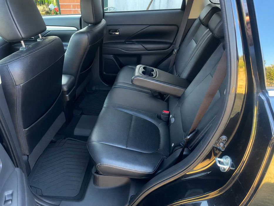 Mitsubishi Outlander — fotografia 3