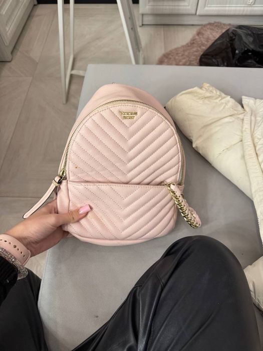 Гаманець і рюкзак Victoria’s Secret