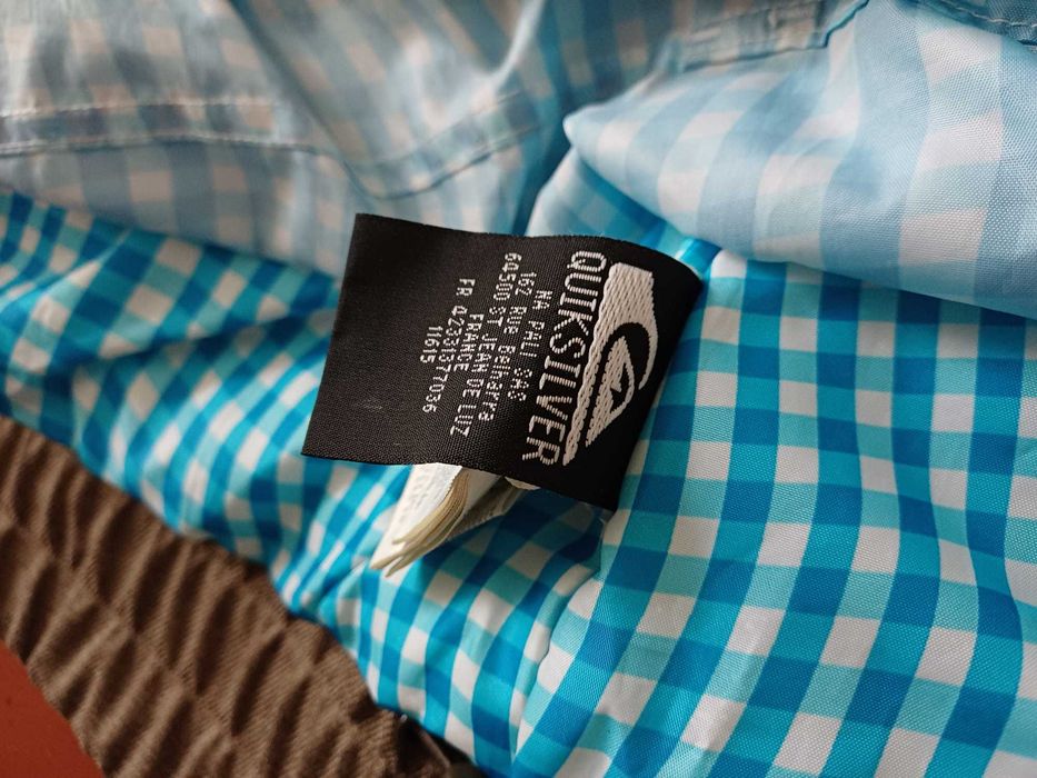 Blusão Quiksilver com capuz amovível (Tamanho XL)