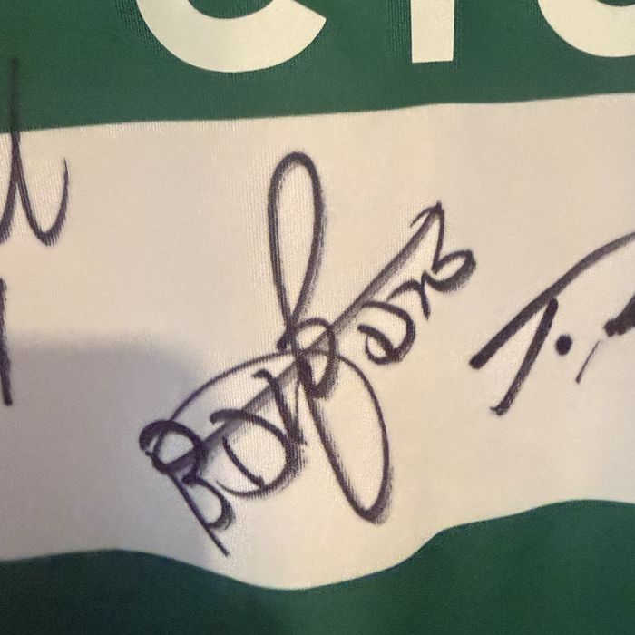 Moszulka meczowa Lechii Gdansk z autografami 2022