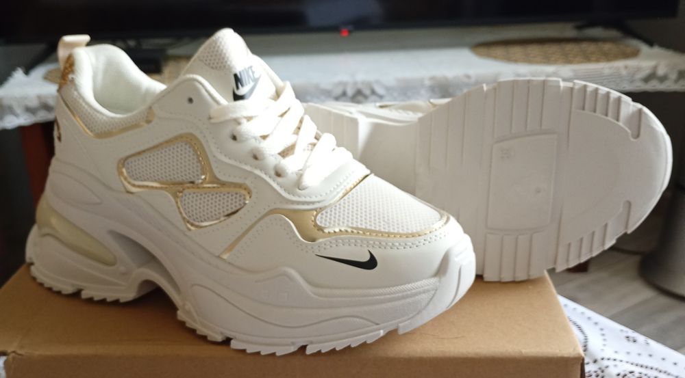 Nowe sneakersy rozmiar 38