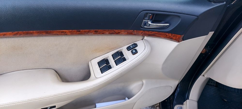 Toyota Avensis 1.6 super estado