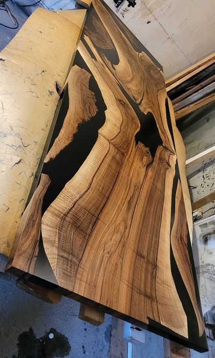 Wyjątkowy konferencyjny stół do salonu ,orzech włoski żywica czarna