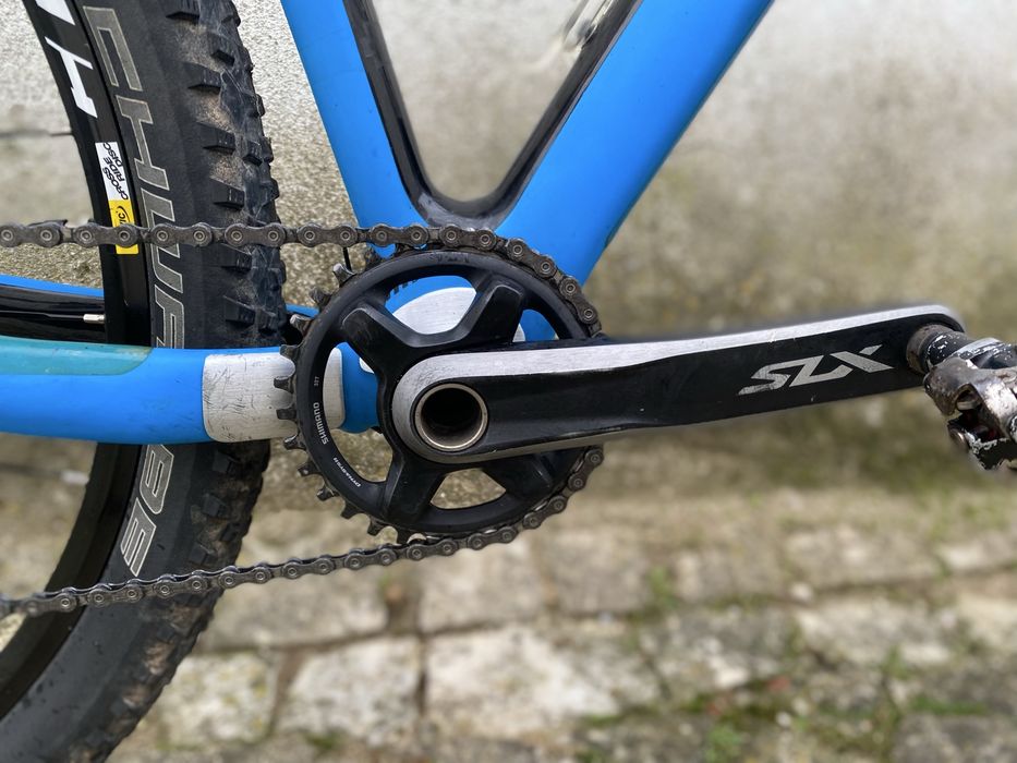 Bicicleta btt em carbono roda 29 quandro M