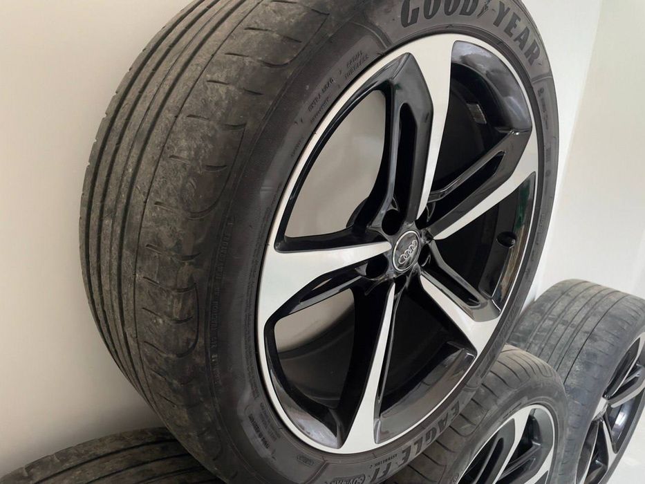 Audi Q7,SQ7 21 оригінальні диски із літніми колесами 285/40 R21: 2