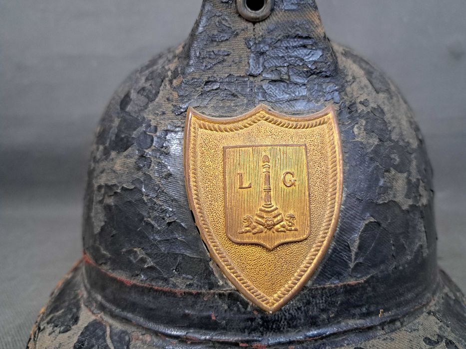 Stary hełm strażacki