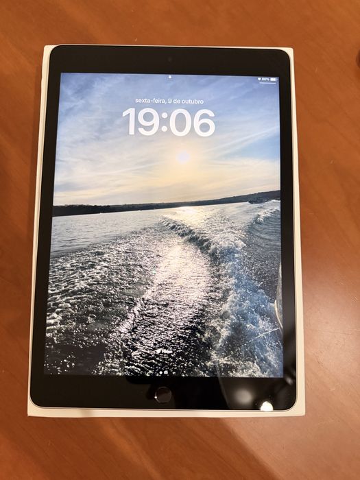 Apple IPad (Tablet) 9 Geração 64Gb + Apple Pencil Muito novo, Sem um Risco