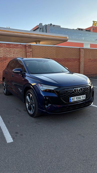 Продам  AUDI E-Tron Q4