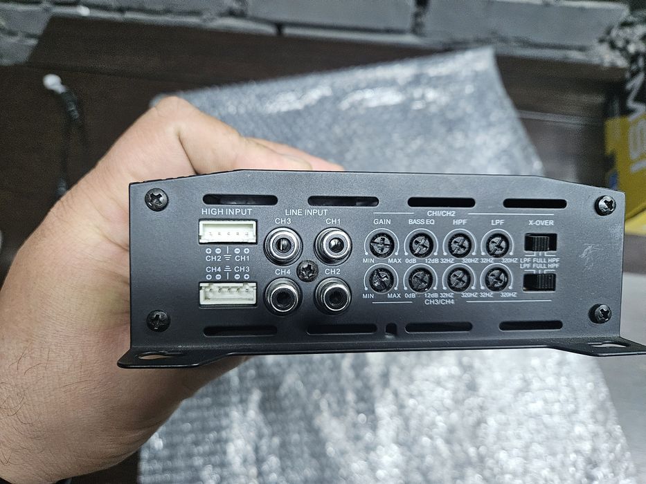 Усилитель звука JBL A9004