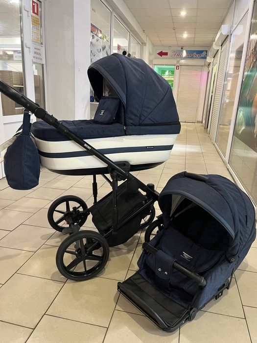 Коляски 2 в 1 у відмінному стані!