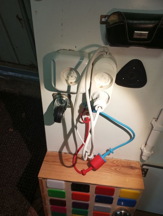 Tablica manipulacyjna dla dzieci