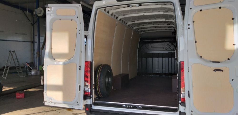 Zabudowa busa Iveco Daily - wszystkie długości L2, L3 L4, L5 - MONTAŻ