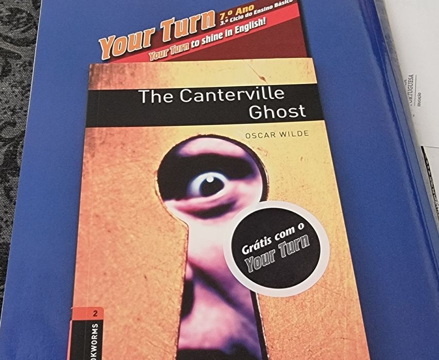 Manual de Inglês e livro actividades Inglês 7°ano Your Turn