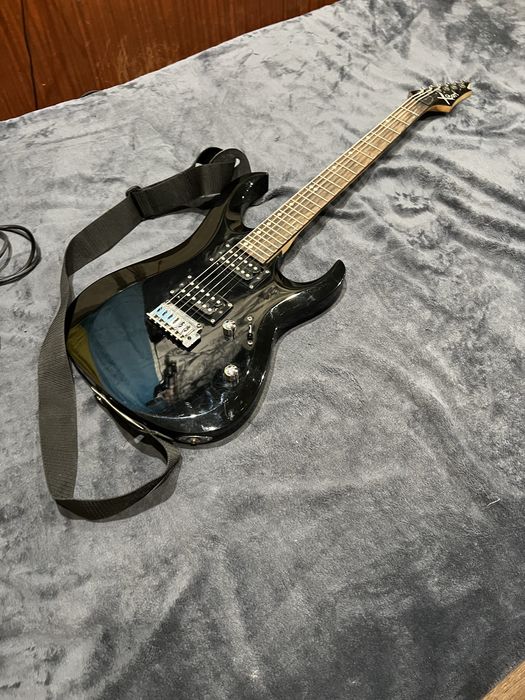 Продам гитару Cort X-2