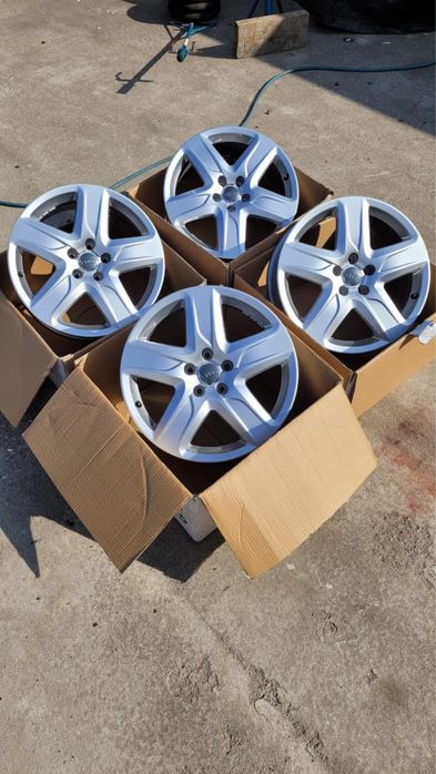 Audi 18” oryginalne super stan.