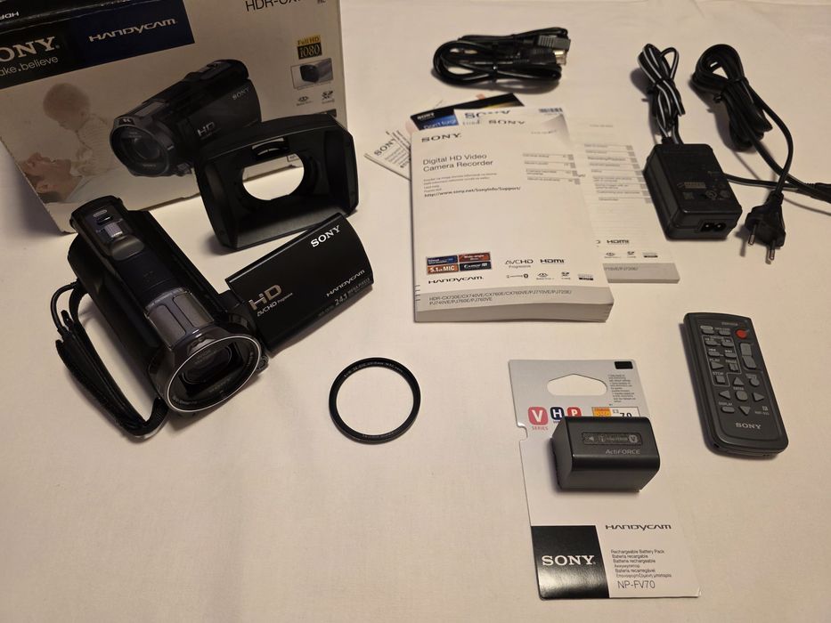 Kamera Sony HDR-CX730E, zestaw, dodatki
