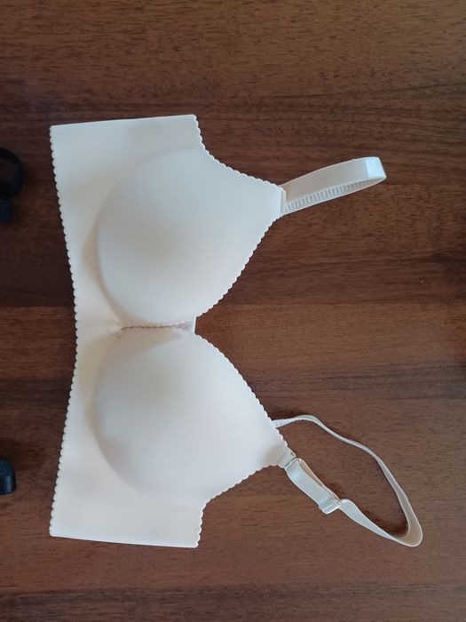 2 nowe biustonosze r. 32/70
