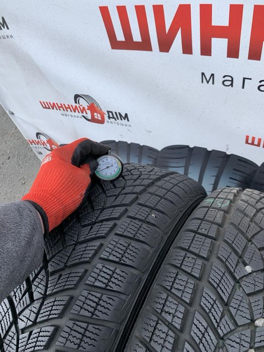 Шини 215/60 R 17 Goodyear 7,5-8мм зима