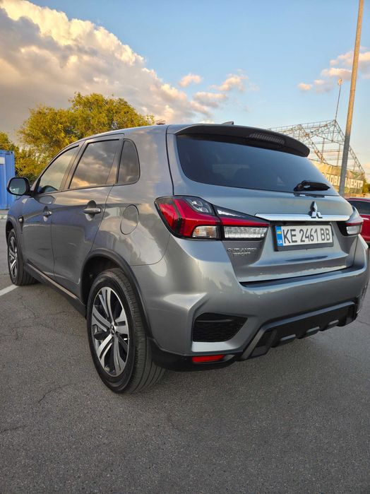 Mitsubishi Outlander Sport 2023 VIN JA4ARUAU1PU009757 фото оголошення 8 з 24
