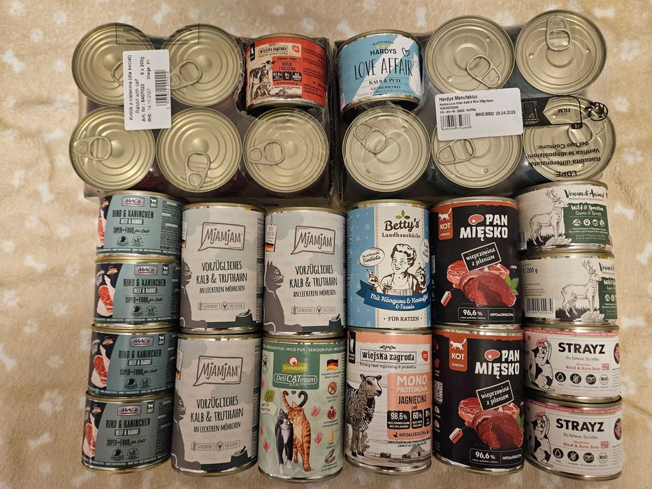 Mokra karma dla kota wiejska zagroda, pan mięsko, macs, mjamjam inne