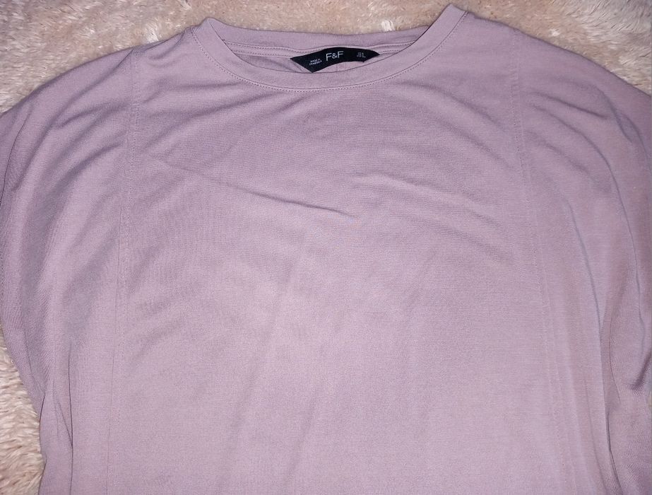 Bluzka tshirt z rozcięciami