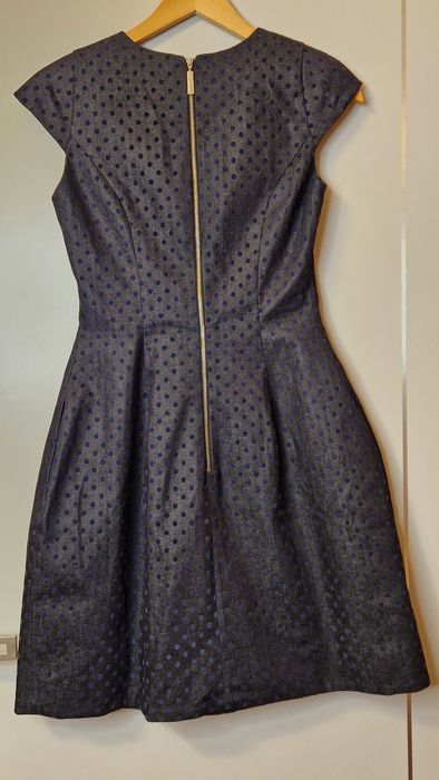 Elegancka sukienka Simple