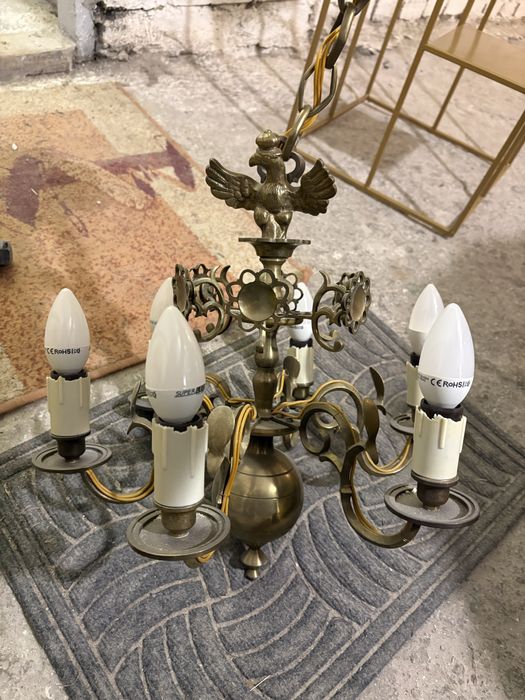 Sprzedam żyrandol z orłem w koronie