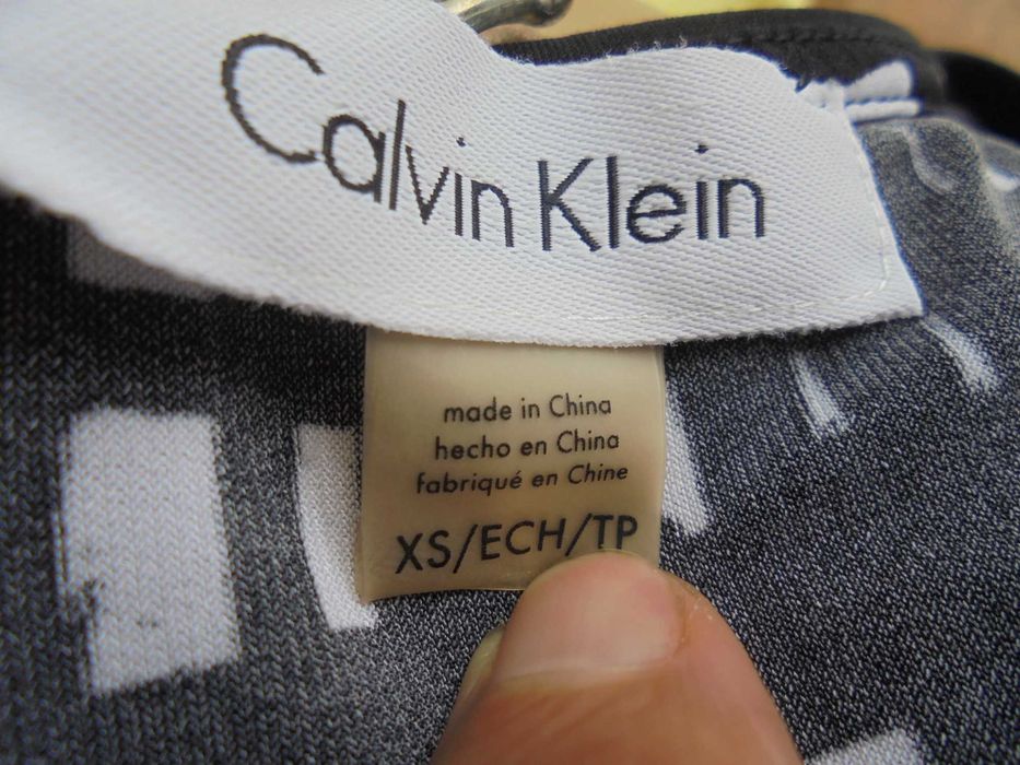 t-shirt de mulher da marca Calvin Klein