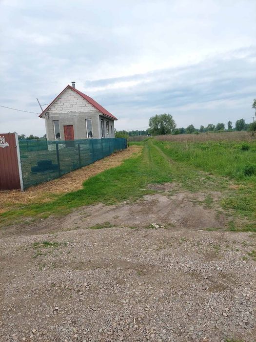 Продам земельну ділянку 15соток під будівництво.