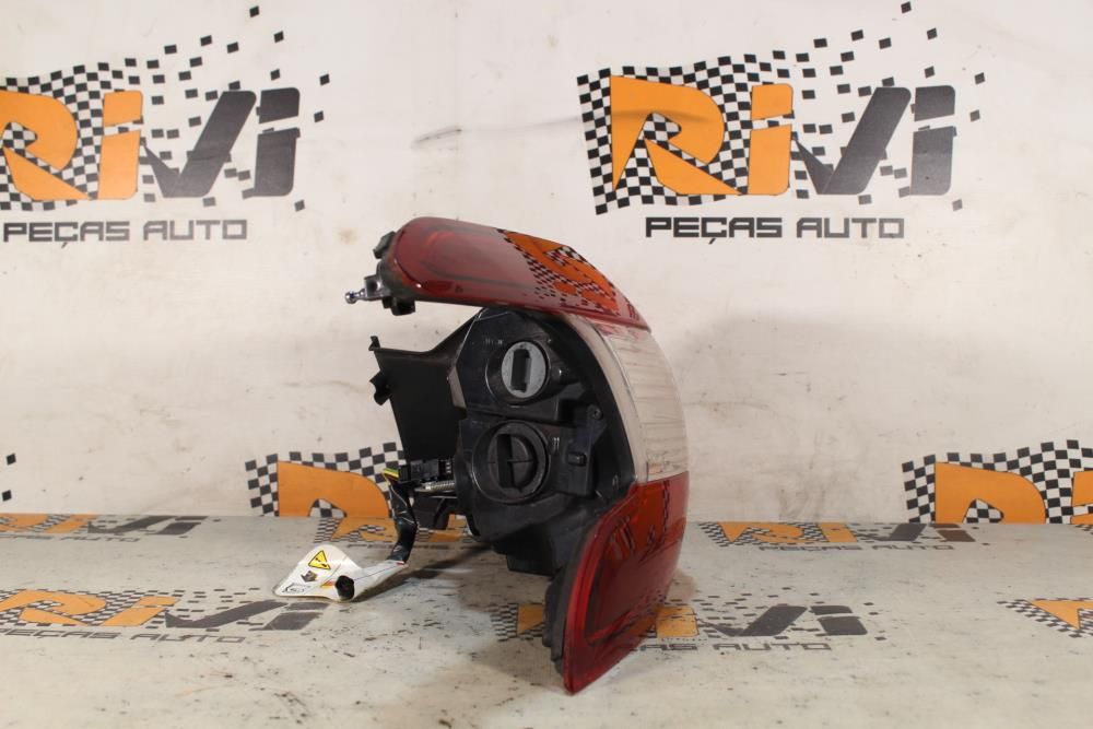 Farolim esquerdo PEUGEOT 308 II