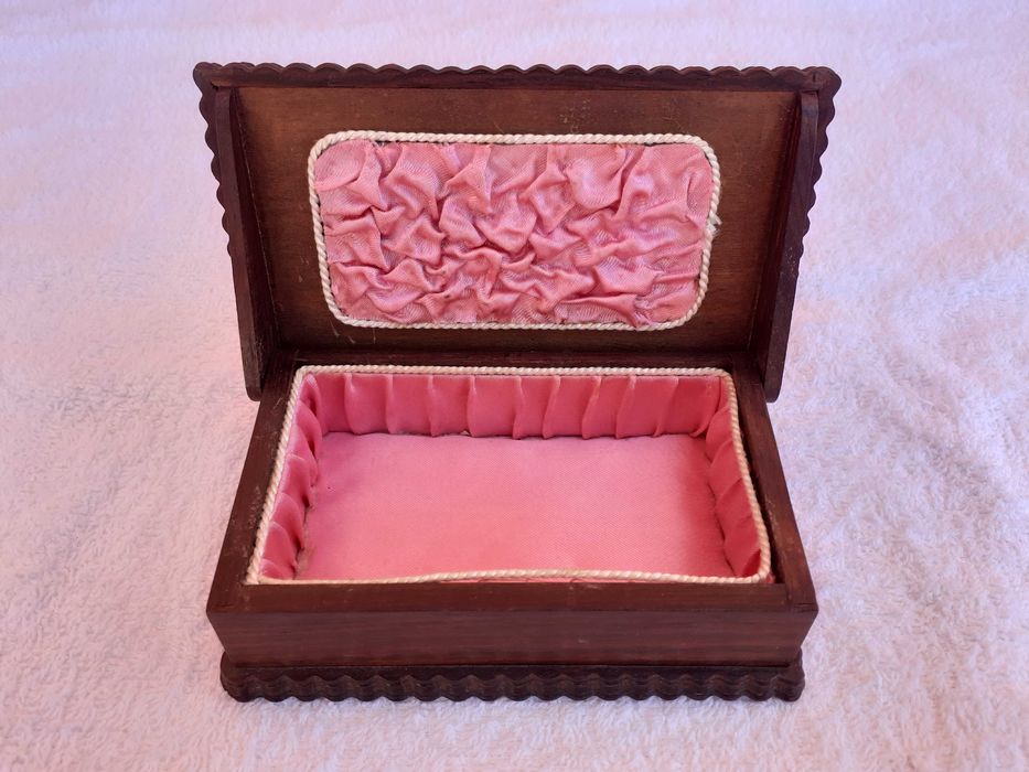 Caixa Guarda-Jóias em Prata e Pau Santo, antiga, Javali 1887 a 1938