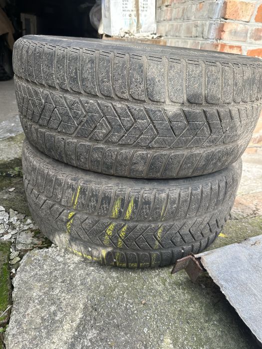 Резина ( шины ) pirelli r19 245/40 ( зима )