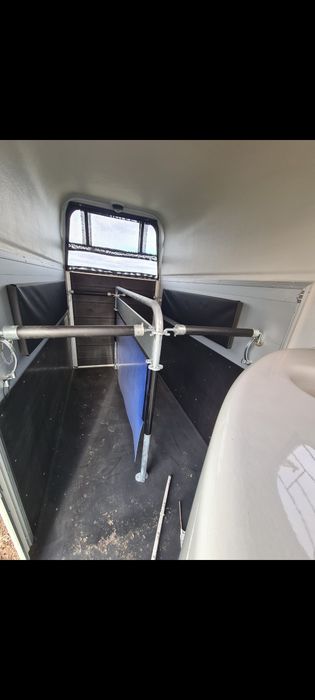Przyczepa do przewozu koni ALU DMC 1600