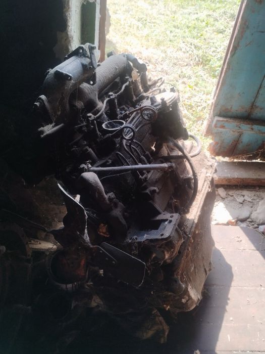 Мотор д 240 з коробкою ЗІЛ робочий